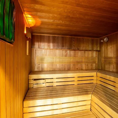 Pool & Leisure Polanki Park Apartman *