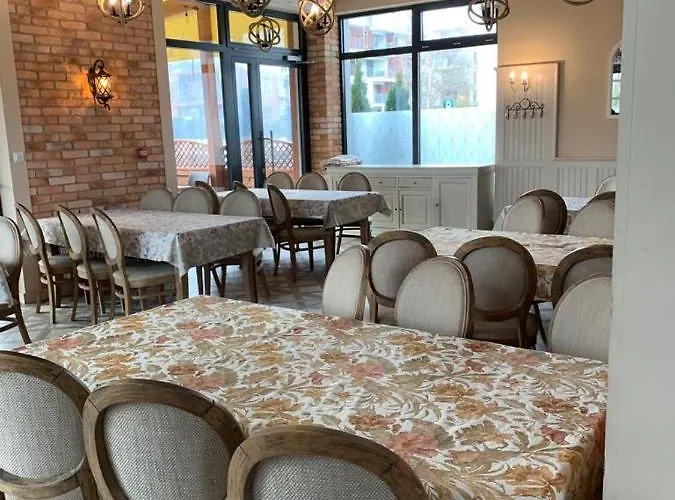 Pool & Leisure Polanki Park דירה קולובז'ג