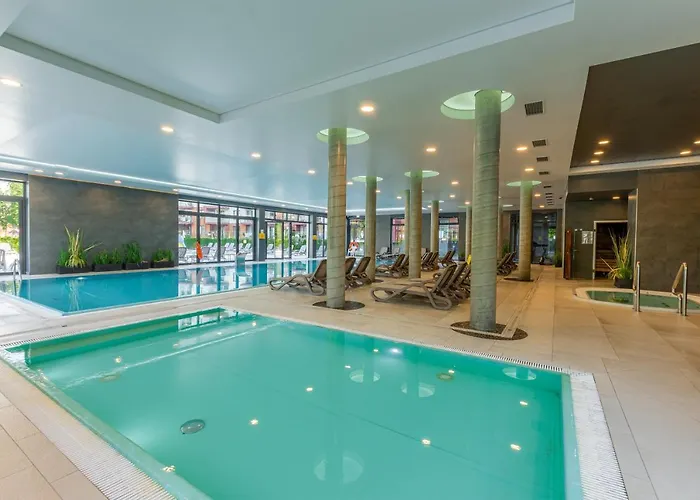 Pool & Leisure Polanki Park דירה